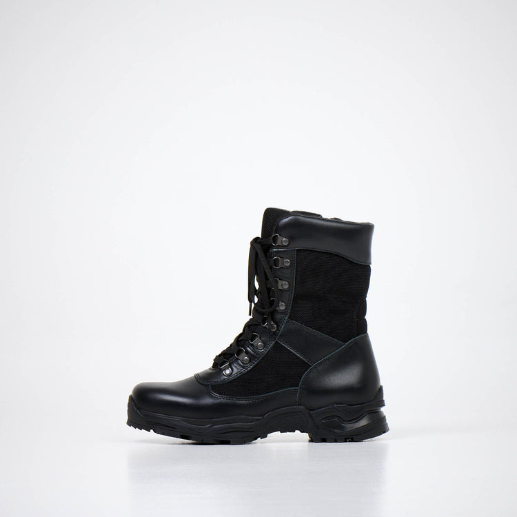 590 Aavikkobootsit vetoketjulla- musta /  590 Desert Boots with Zipper - Black